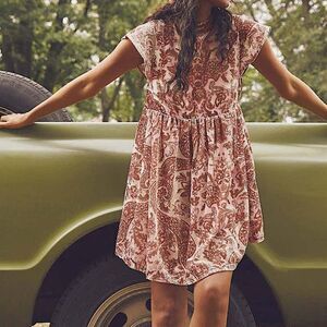 Free People Floral Dress Size XS • BLOGGER FAVORITE • NEW WITH TAGS •